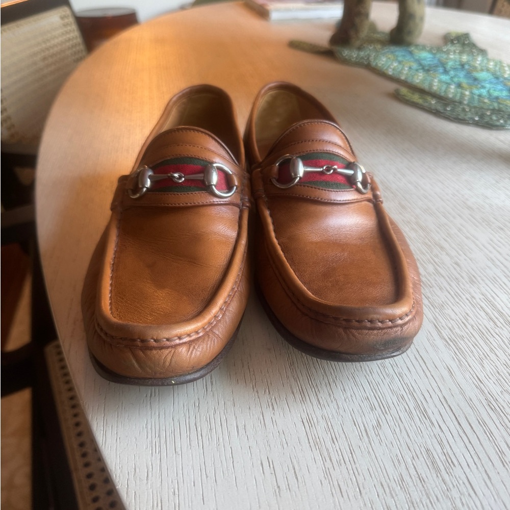Gucci Tan Leather Loafers with Red and Green Accents - Picture 2 of 9